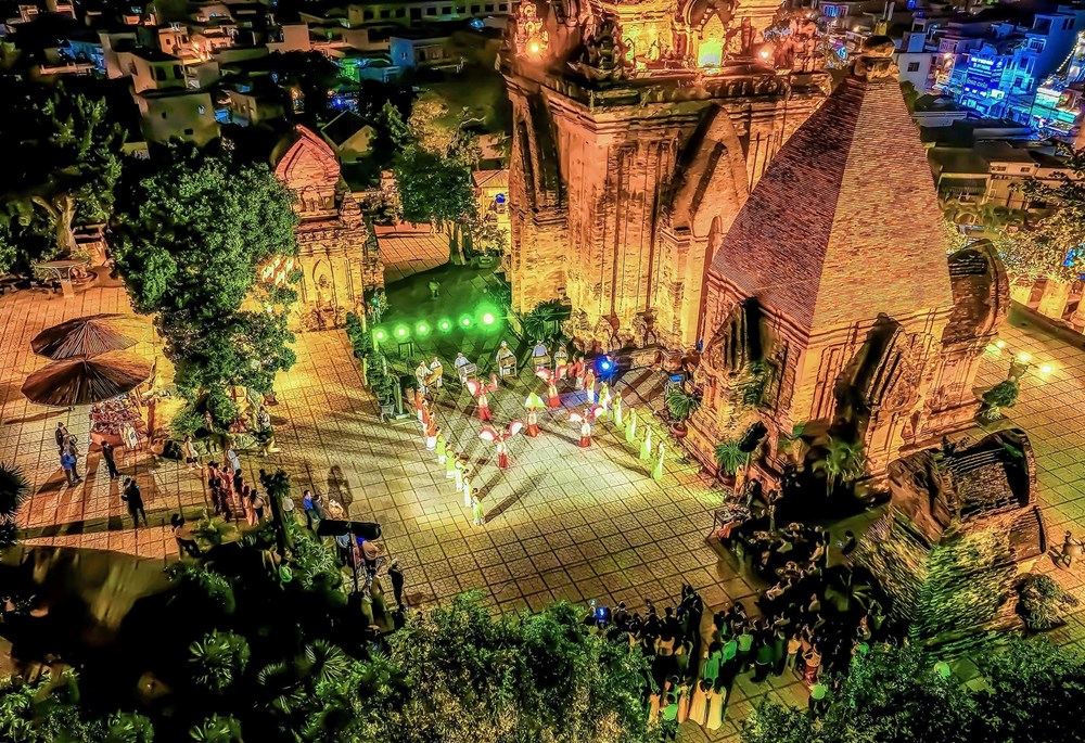 Khánh Hòa tổ chức bắn pháo hoa chào đón năm mới 2026 - ảnh 2