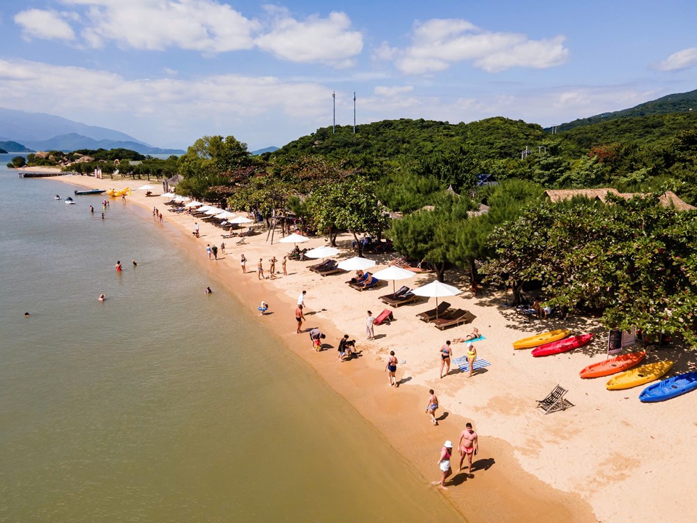 Khánh Hòa đón hơn nửa triệu lượt khách dịp Tết Dương lịch 2026 - ảnh 3