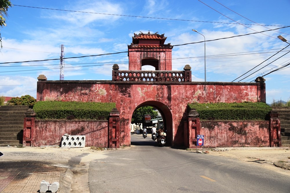 Dự án tu bổ, tôn tạo Thành cổ Diên Khánh chậm tiến độ, đội vốn gần 60 tỉ đồng? - ảnh 1