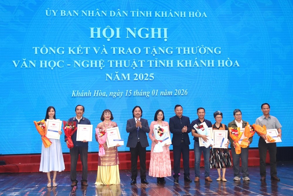 Khánh Hòa: Vinh danh 22 tác phẩm văn học nghệ thuật tiêu biểu năm 2025 - ảnh 3