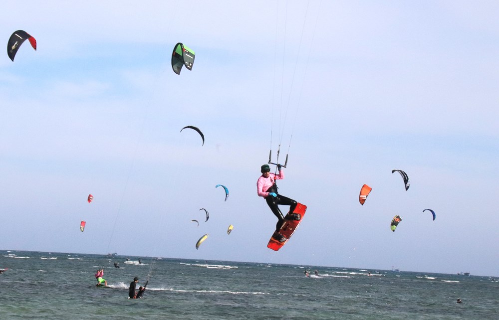 Khánh Hòa: Chiêm ngưỡng những 'vũ điệu trên sóng' đầy mê hoặc - ảnh 3