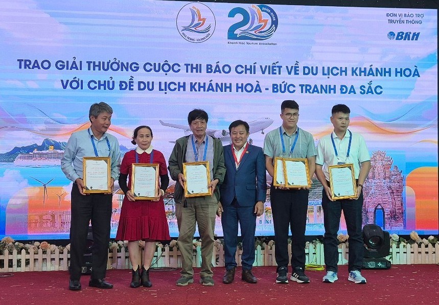 Doanh thu du lịch Khánh Hòa tăng hơn 100 lần trong 20 năm - ảnh 6