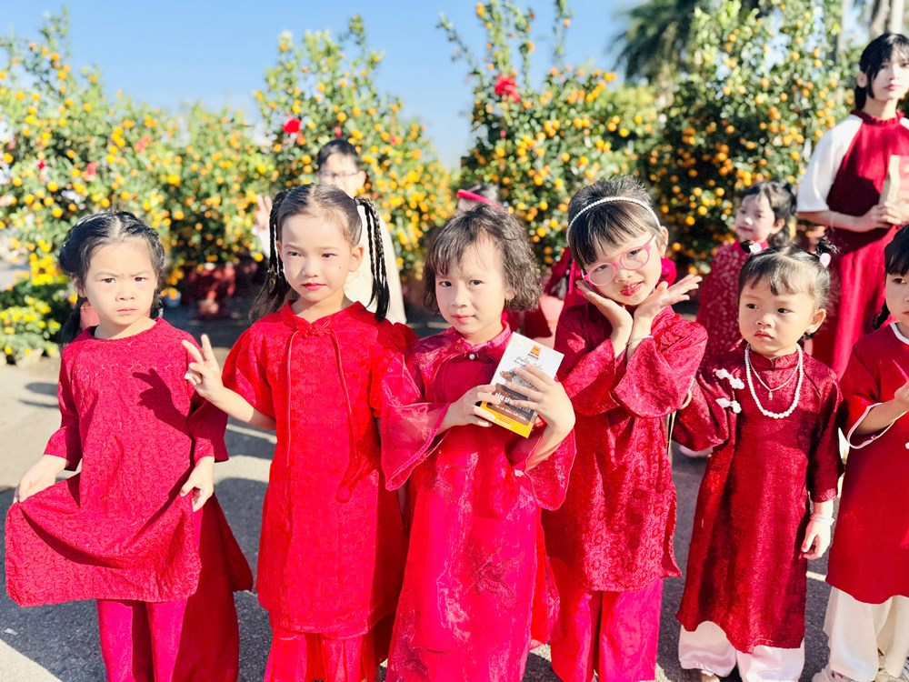 Quảng Ngãi: Sắc Xuân trên những nương cà phê Đăk Hà - ảnh 11