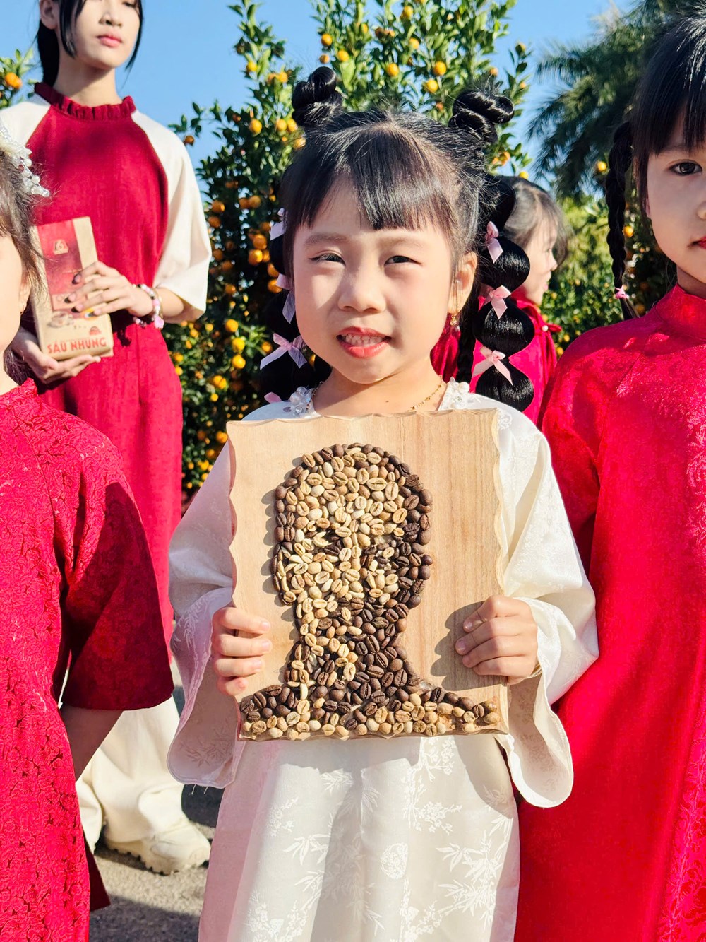 Quảng Ngãi: Sắc Xuân trên những nương cà phê Đăk Hà - ảnh 14