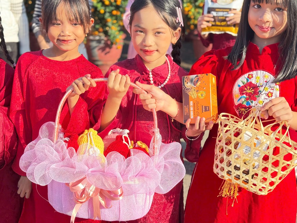 Quảng Ngãi: Sắc Xuân trên những nương cà phê Đăk Hà - ảnh 15