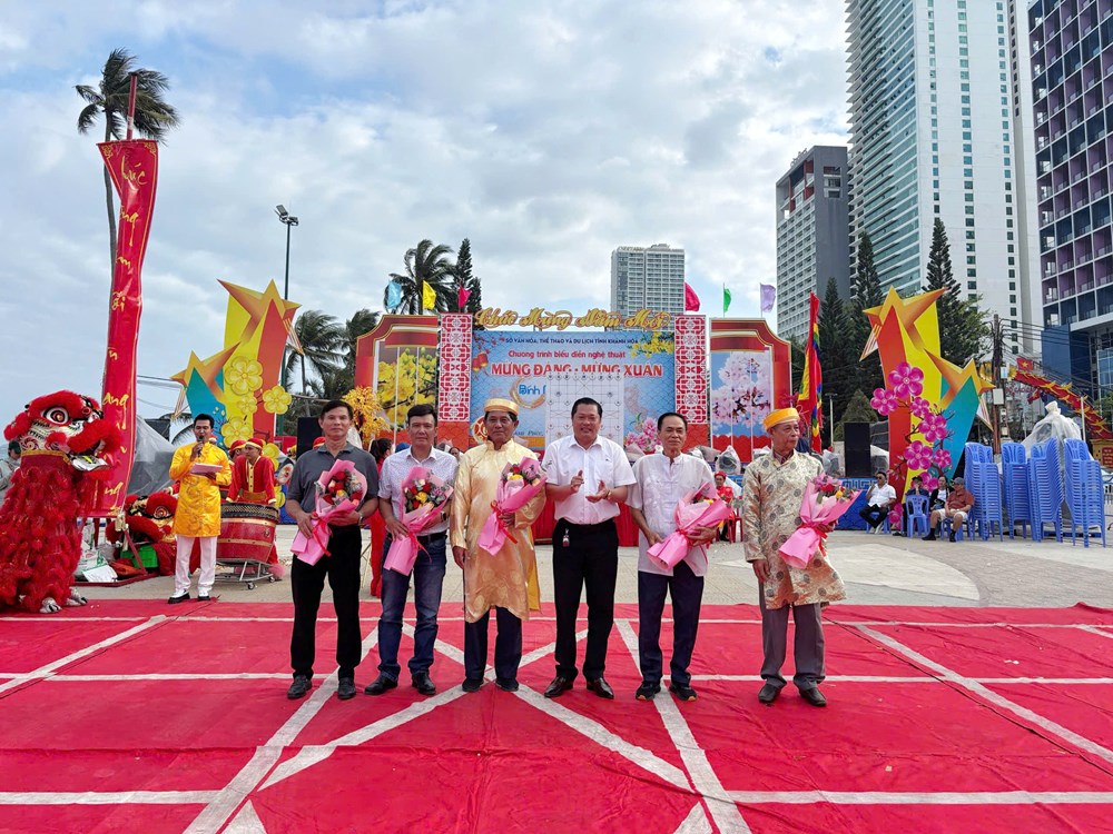 Khánh Hòa: Biểu diễn thi đấu Cờ người Xuân Bính Ngọ 2026 - ảnh 1