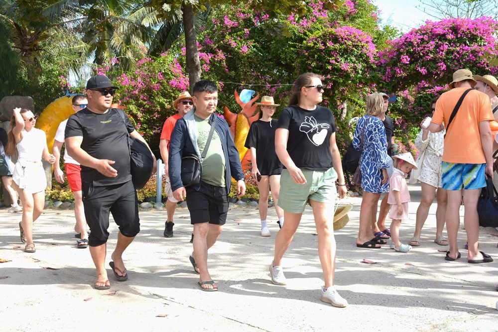 Du lịch Khánh Hòa bùng nổ, đón hơn 1 triệu lượt khách dịp Tết Bính Ngọ 2026 - ảnh 10