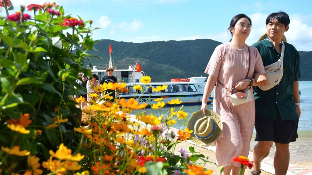 Du lịch Khánh Hòa bùng nổ, đón hơn 1 triệu lượt khách dịp Tết Bính Ngọ 2026 - ảnh 11