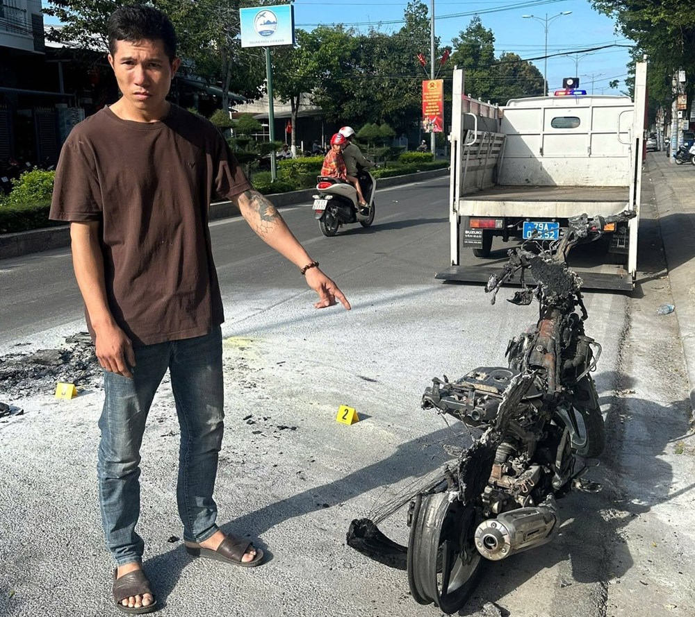 Khánh Hòa: Bắt khẩn cấp đối tượng đốt xe mô tô, chống người thi hành công vụ - ảnh 1