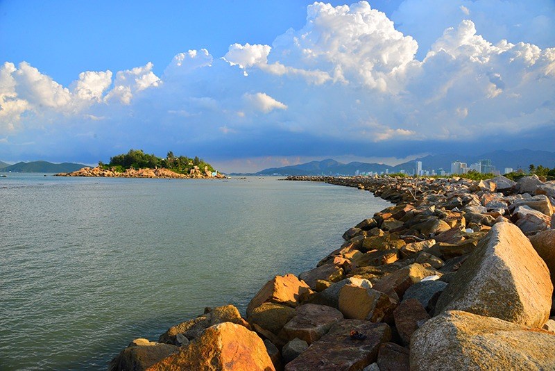 Khánh Hòa: Các điểm di tích “hút” khách du lịch kỷ lục dịp Tết - ảnh 5