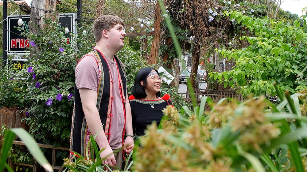 H’Loang Mlô: Đưa thổ cẩm Ê Đê “xuống phố“ - ảnh 2