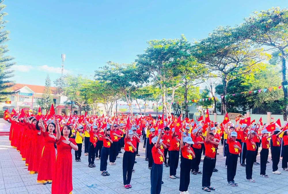 Gia Lai rực rỡ cờ hoa hướng về ngày hội non sông - ảnh 6