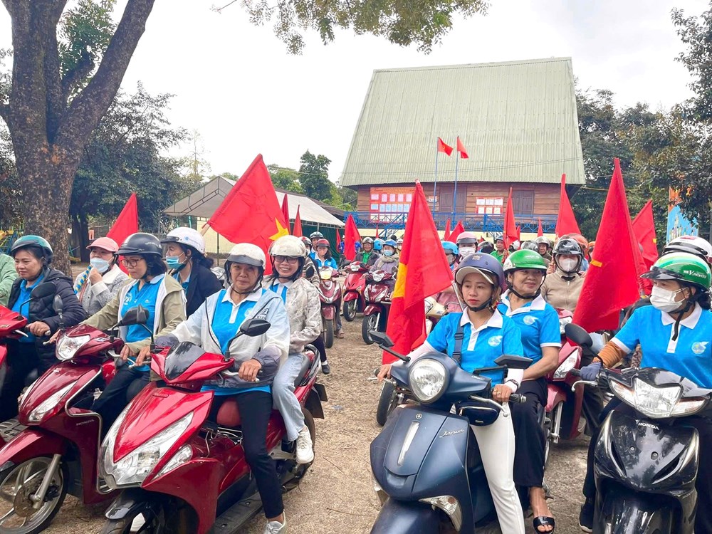 Phụ nữ Gia Lai tích cực tuyên truyền, hướng về ngày hội toàn dân - ảnh 3