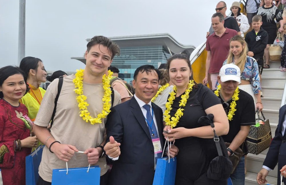 Khánh Hòa: Đón chuyến bay thẳng đầu tiên Phú Quốc – Nha Trang trong ngày hội non sông - ảnh 4