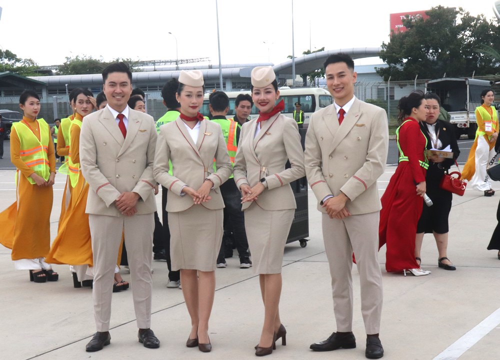 Khánh Hòa: Đón chuyến bay thẳng đầu tiên Phú Quốc – Nha Trang trong ngày hội non sông - ảnh 5