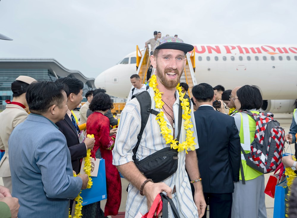 Khánh Hòa triển khai hiệu quả mô hình "Hàng không - Du lịch" - ảnh 3