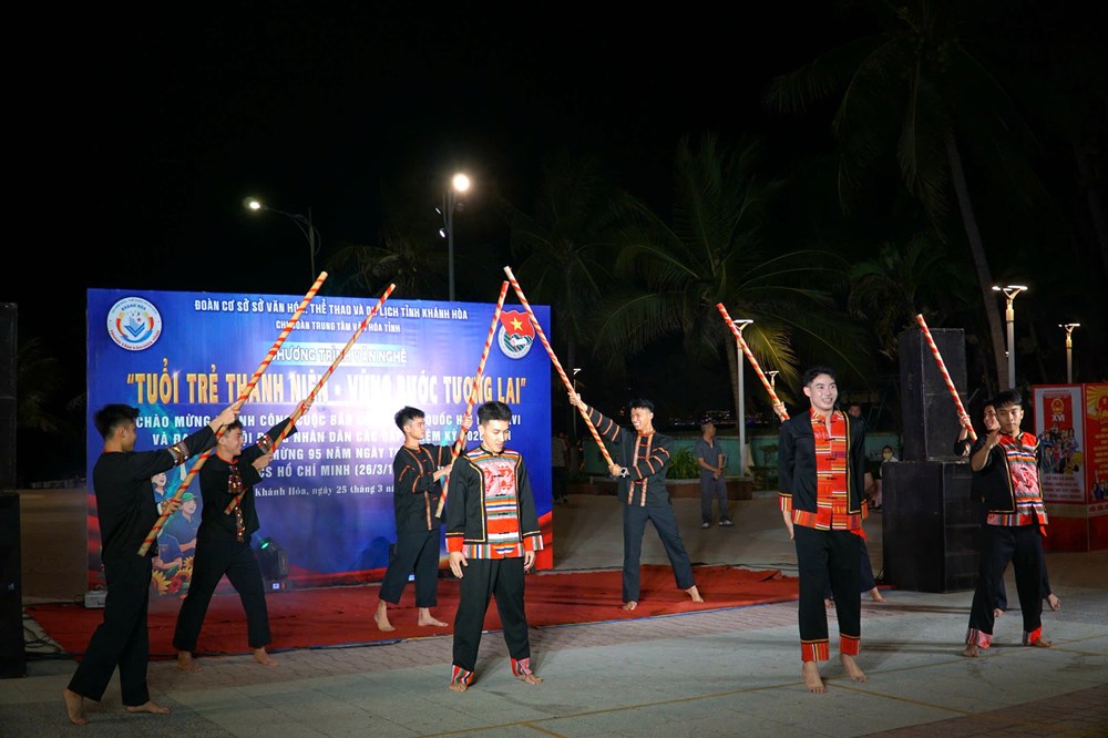 Khánh Hòa: Sôi nổi chuỗi hoạt động văn hóa “Tuổi trẻ thanh niên – Vững bước tương lai“ - ảnh 4