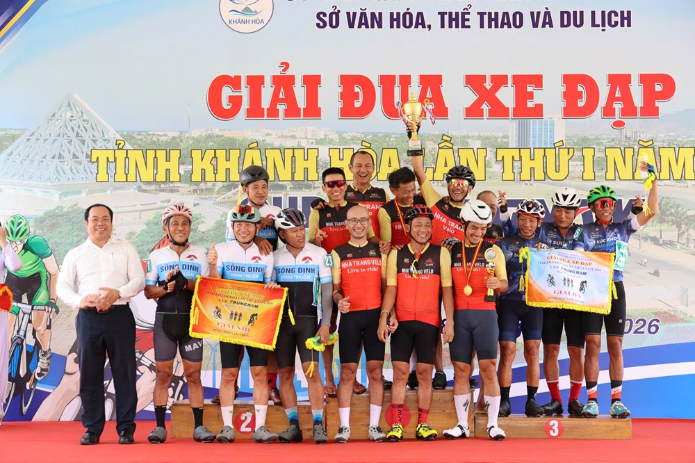 Sôi nổi Giải đua xe đạp tỉnh Khánh Hoà lần thứ I năm 2026 - ảnh 2
