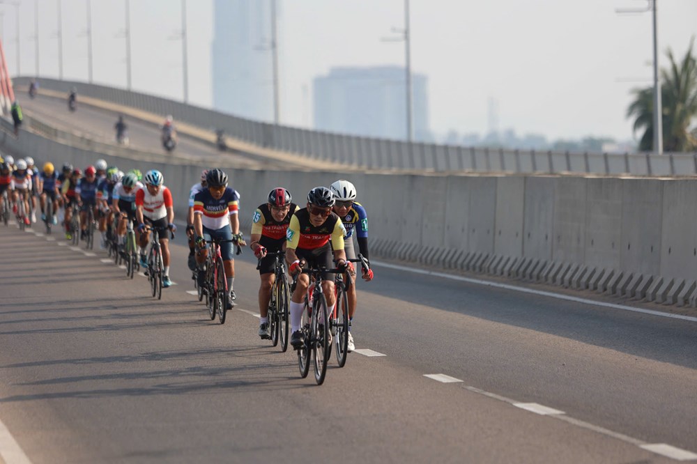 Sôi nổi Giải đua xe đạp tỉnh Khánh Hoà lần thứ I năm 2026 - ảnh 6