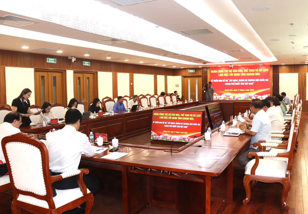 Khánh Hòa hướng tới mục tiêu trở thành “Thành phố Nhiếp ảnh Việt Nam“ - ảnh 1