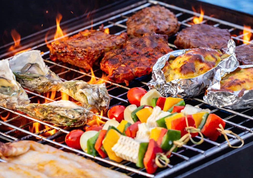 Khánh Hòa: Du lịch biển đảo “bùng nổ”, nhiều khách sạn “cháy phòng” dịp lễ 30.4 và 1.5 - ảnh 5