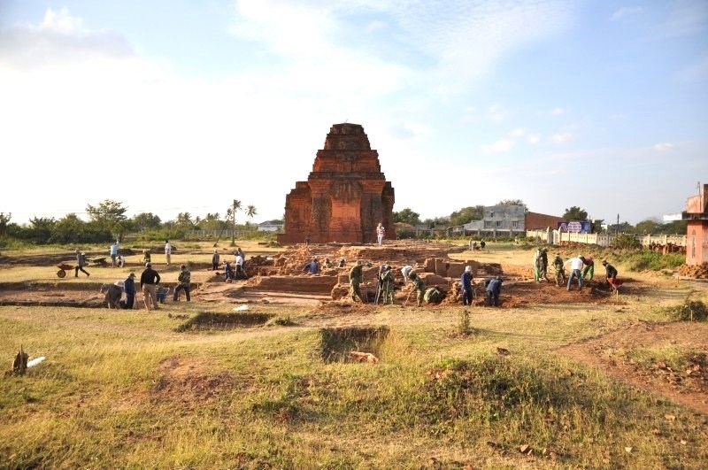 Bộ Xây dựng tiếp thu kiến nghị điều chỉnh dự án cao tốc để bảo vệ tháp Hòa Lai - ảnh 2
