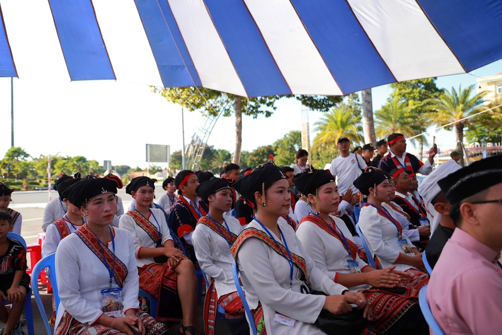 Khai mạc các hoạt động văn hóa, thể thao, du lịch Ngày hội Văn hóa dân tộc Chăm - ảnh 3