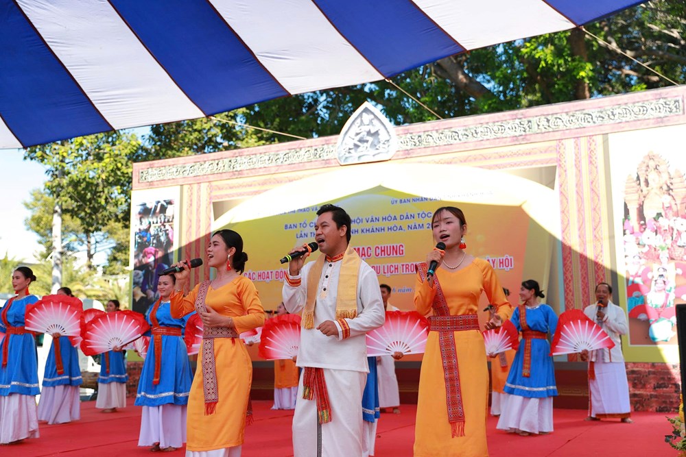 Khai mạc các hoạt động văn hóa, thể thao, du lịch Ngày hội Văn hóa dân tộc Chăm - ảnh 7