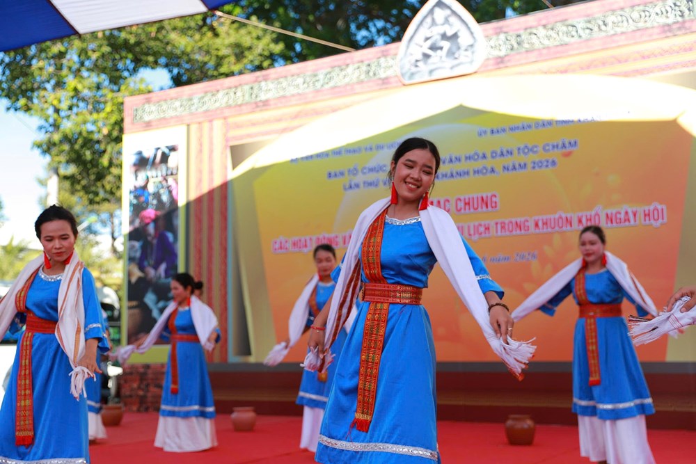 Khai mạc các hoạt động văn hóa, thể thao, du lịch Ngày hội Văn hóa dân tộc Chăm - ảnh 9