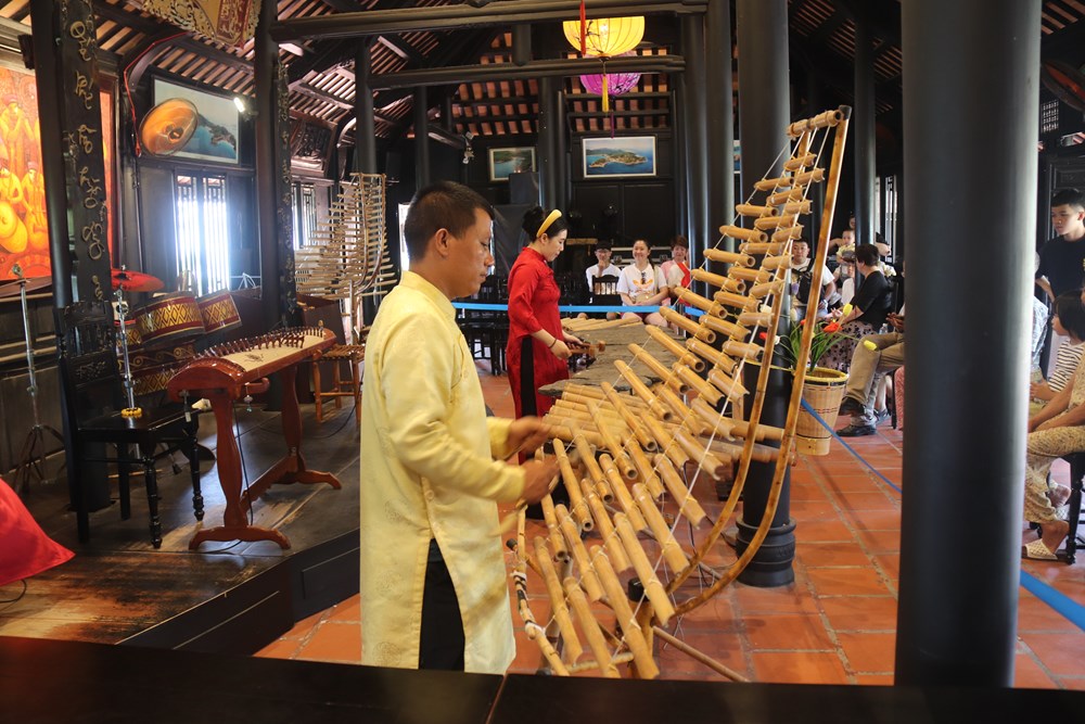 Khám phá bộ đàn đá 54 thanh độc đáo tại Danh thắng quốc gia Hòn Chồng - Hòn Đỏ - ảnh 6