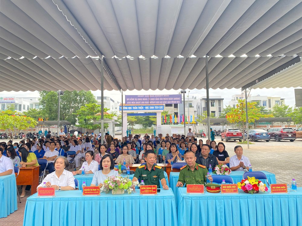 Khánh Hòa: Khám, chữa bệnh miễn phí cho người dân phường Nam Nha Trang - ảnh 1