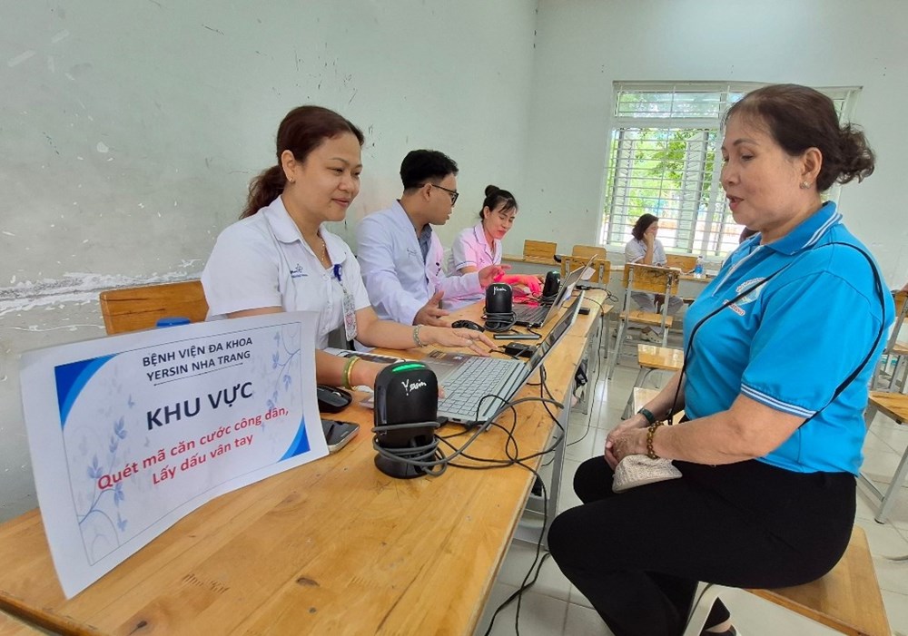 Khánh Hòa: Khám, chữa bệnh miễn phí cho người dân phường Nam Nha Trang - ảnh 5