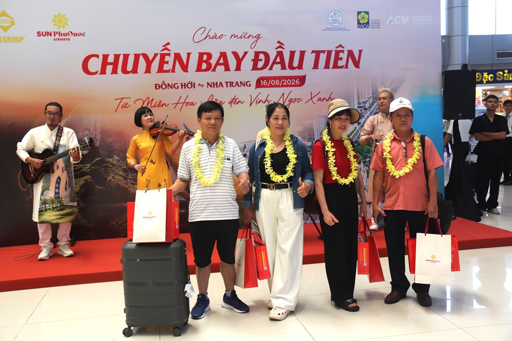 Đón chuyến bay đầu tiên từ Quảng Trị – Khánh Hòa - ảnh 3