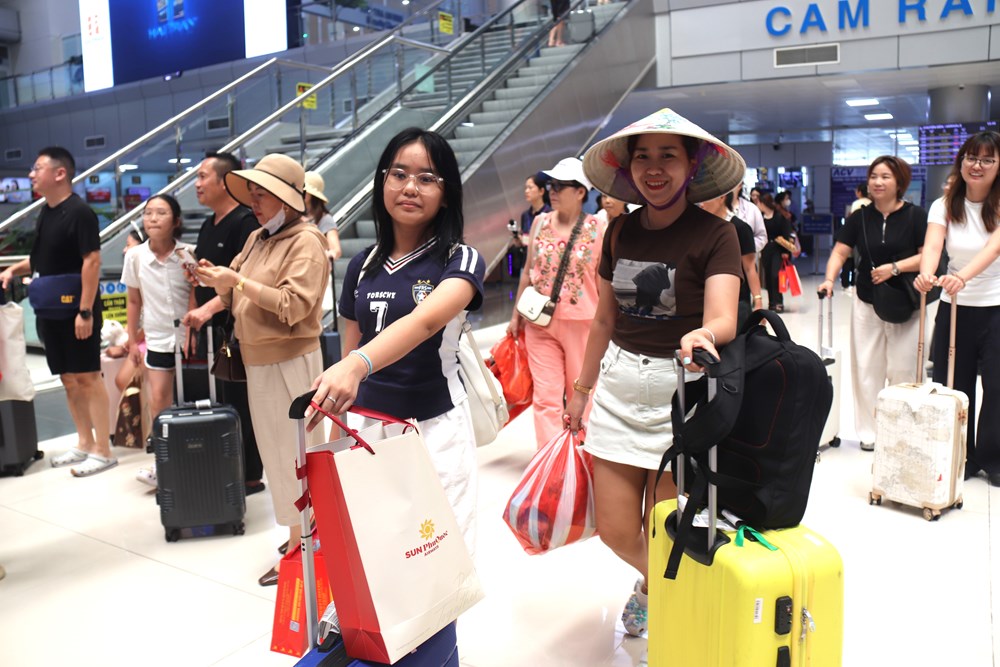 Đón chuyến bay đầu tiên từ Quảng Trị – Khánh Hòa - ảnh 4