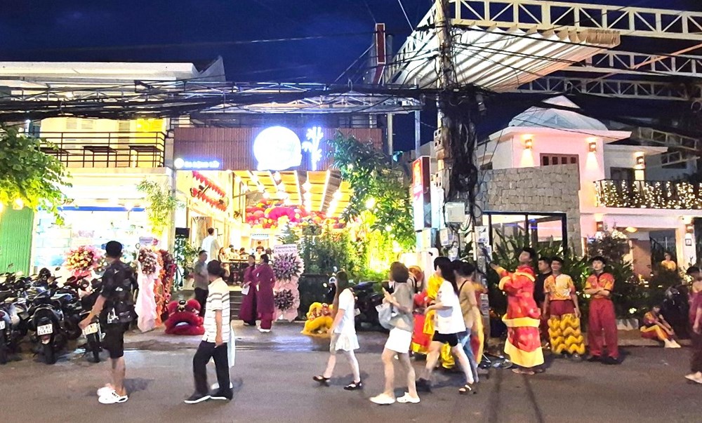 Ẩm thực truyền thống thu hút du khách đến Nha Trang - ảnh 1