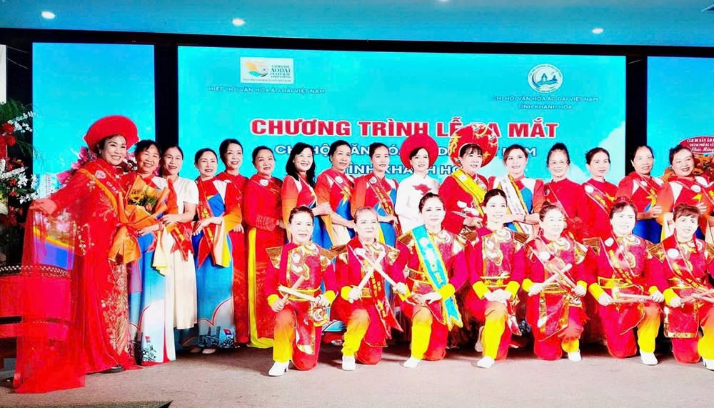 Ra mắt Chi hội Văn hóa Áo dài Việt Nam tỉnh Khánh Hòa: Lan tỏa “di sản sống” của dân tộc - ảnh 1