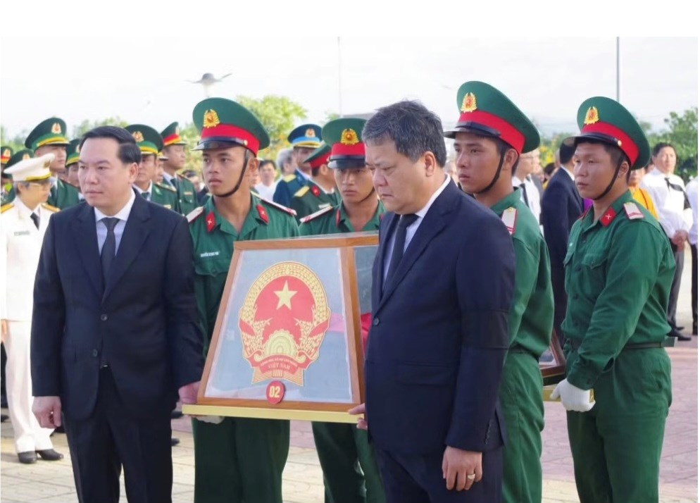 Khánh Hòa tổ chức lễ truy điệu, an táng 8 hài cốt liệt sĩ - ảnh 1