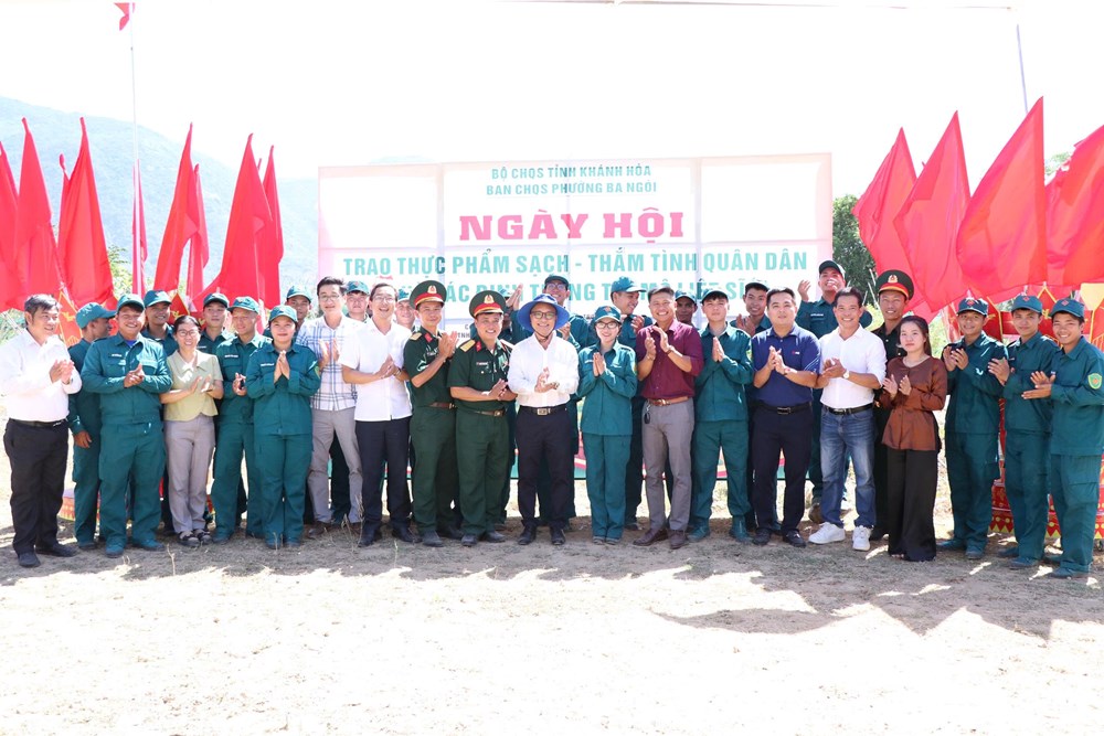 Khánh Hòa: Ấm áp “Phiên chợ 0 đồng” sẻ chia yêu thương với bà con đồng bào DTTS - ảnh 6