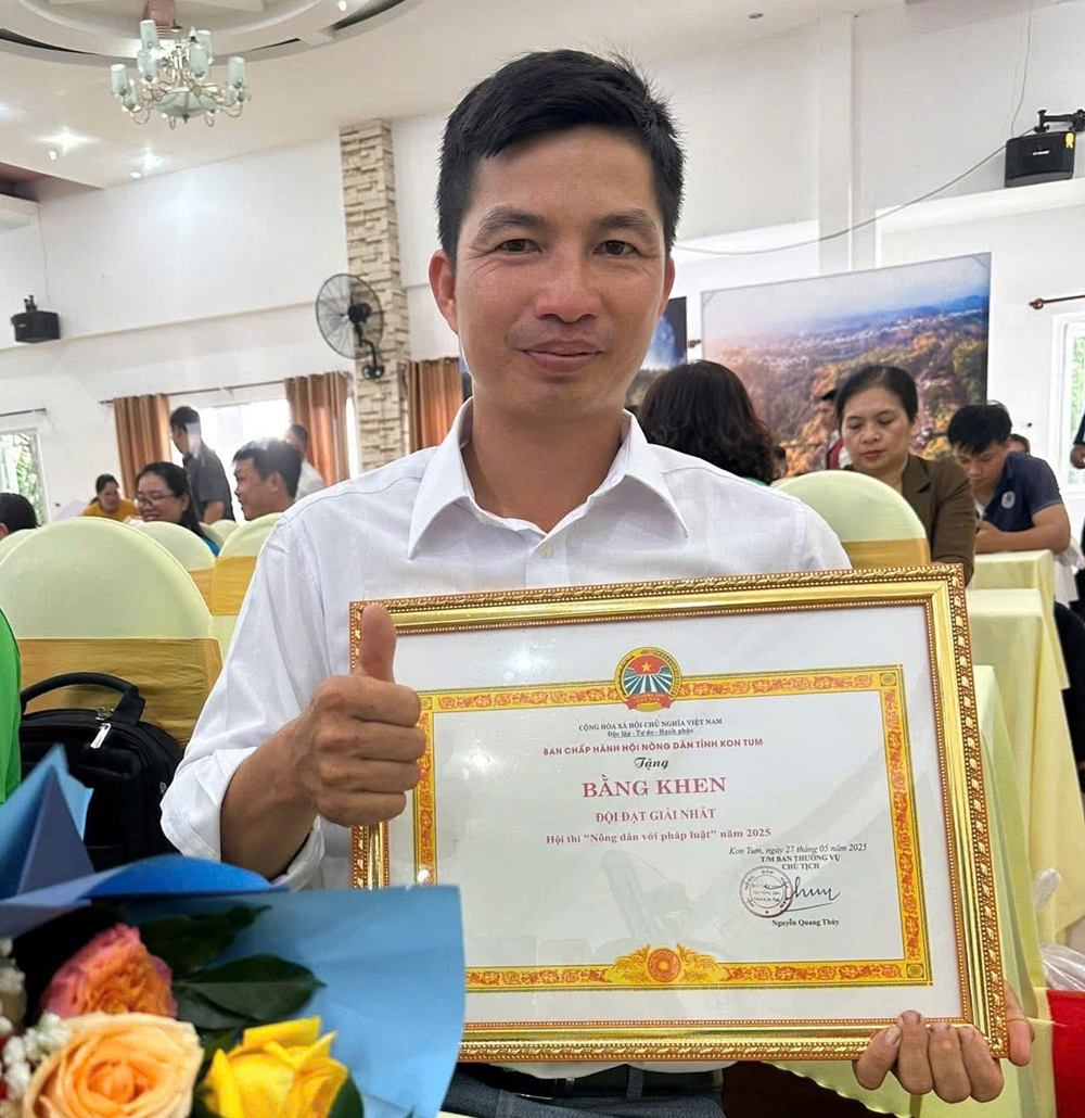 Trưởng thôn Hà Mòn 5 và “hạt nhân xanh” gieo niềm tin từ cơ sở - ảnh 6