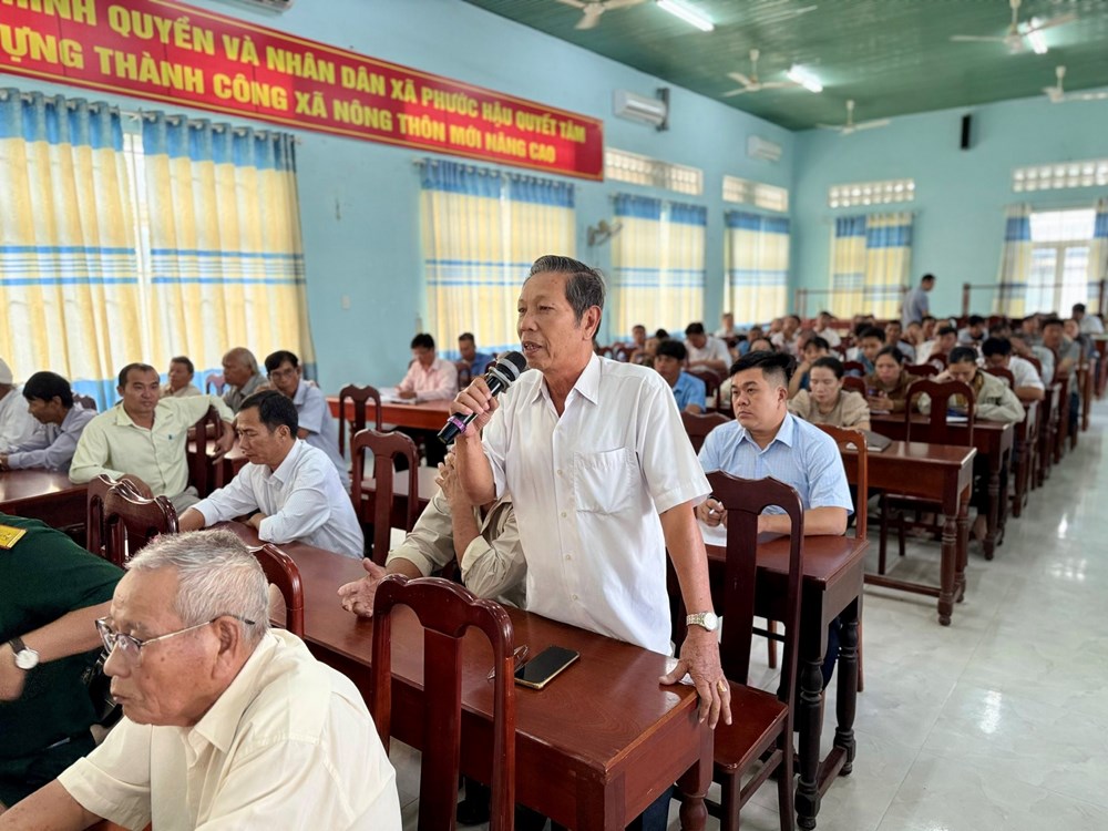 Khánh Hòa: Cử tri xã Phước Hậu kiến nghị sớm sửa chữa đường giao thông xuống cấp, sạt lở - ảnh 2