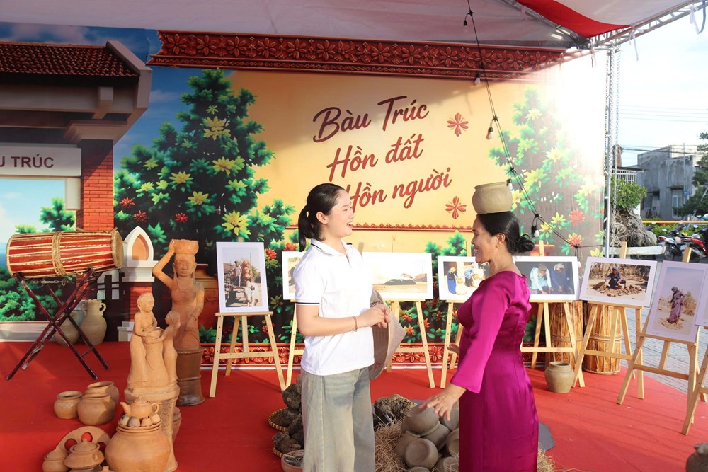 Bảo tồn nghệ thuật làm gốm Chăm gắn với sinh kế cộng đồng - ảnh 5