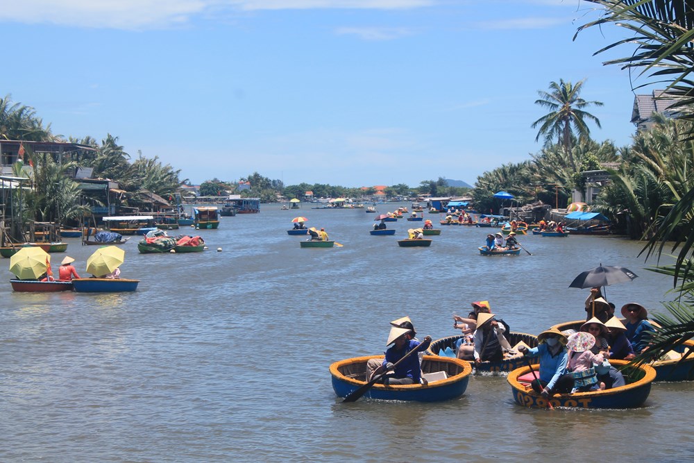 Ra mắt tour du lịch xuyên Việt 39 ngày 38 đêm tại Khánh Hòa - ảnh 5