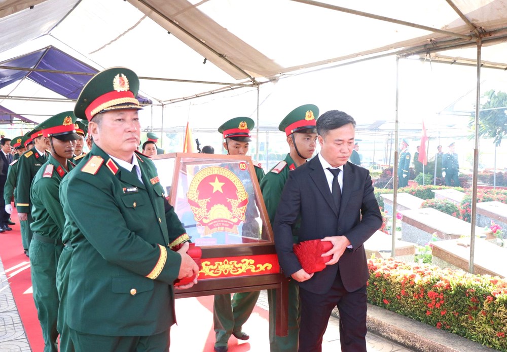 Khánh Hòa: Đón các Anh hùng liệt sĩ trở về trong lòng đất mẹ - ảnh 1