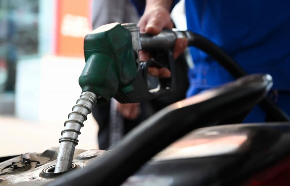 Giá xăng dầu hôm nay 4.9.2025: Trong nước điều chỉnh giảm? - ảnh 1