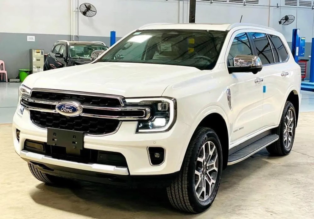 Giá xe Ford Everest tháng 12.2025: Nhiều phiên bản, dễ sở hữu - ảnh 1