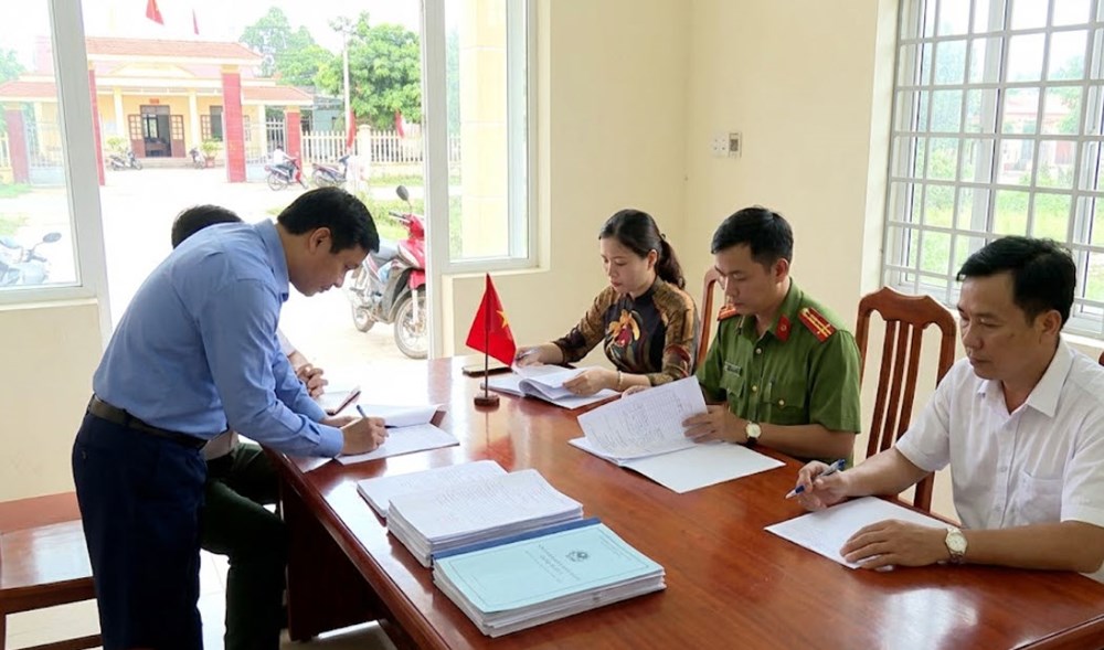 Cán bộ cấp xã nào phải kê khai tài sản, thu nhập? - ảnh 1