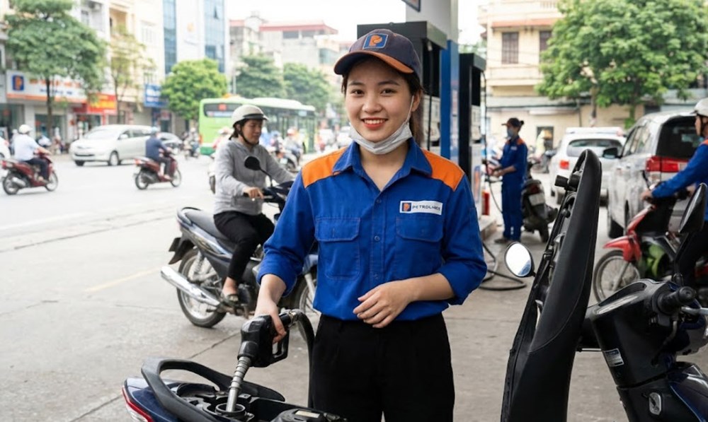 Giá xăng dầu 18.12: Chờ điều chỉnh mới hôm nay - ảnh 1