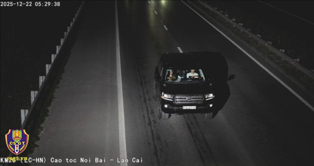Camera AI “bắt trọn” nhiều lỗi giao thông nguy hiểm trong 24h qua - ảnh 1