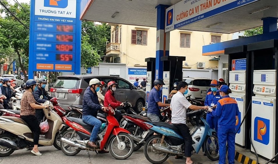 Giá xăng dầu hôm nay 28.12: Duy trì ở mức thấp - ảnh 1