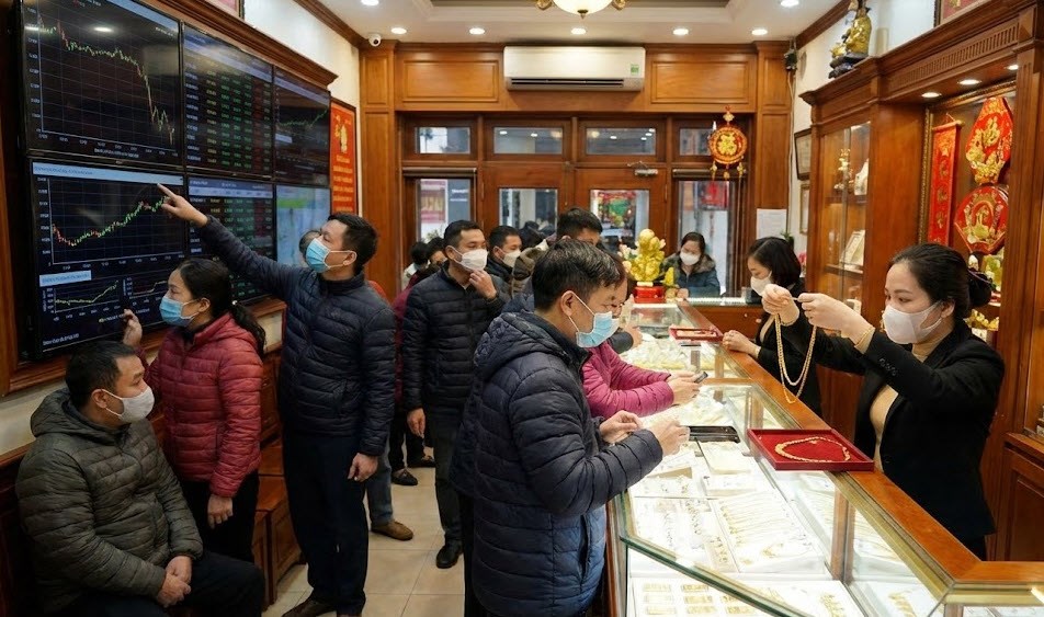 Giá vàng hôm nay 29.12: Vàng miếng SJC, DOJI neo cao - ảnh 1